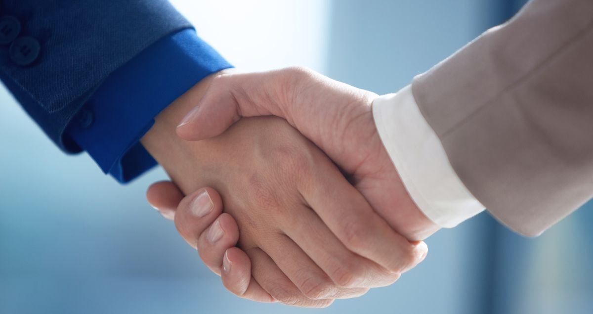 احترام المسلم لنفسه وللناس من حوله