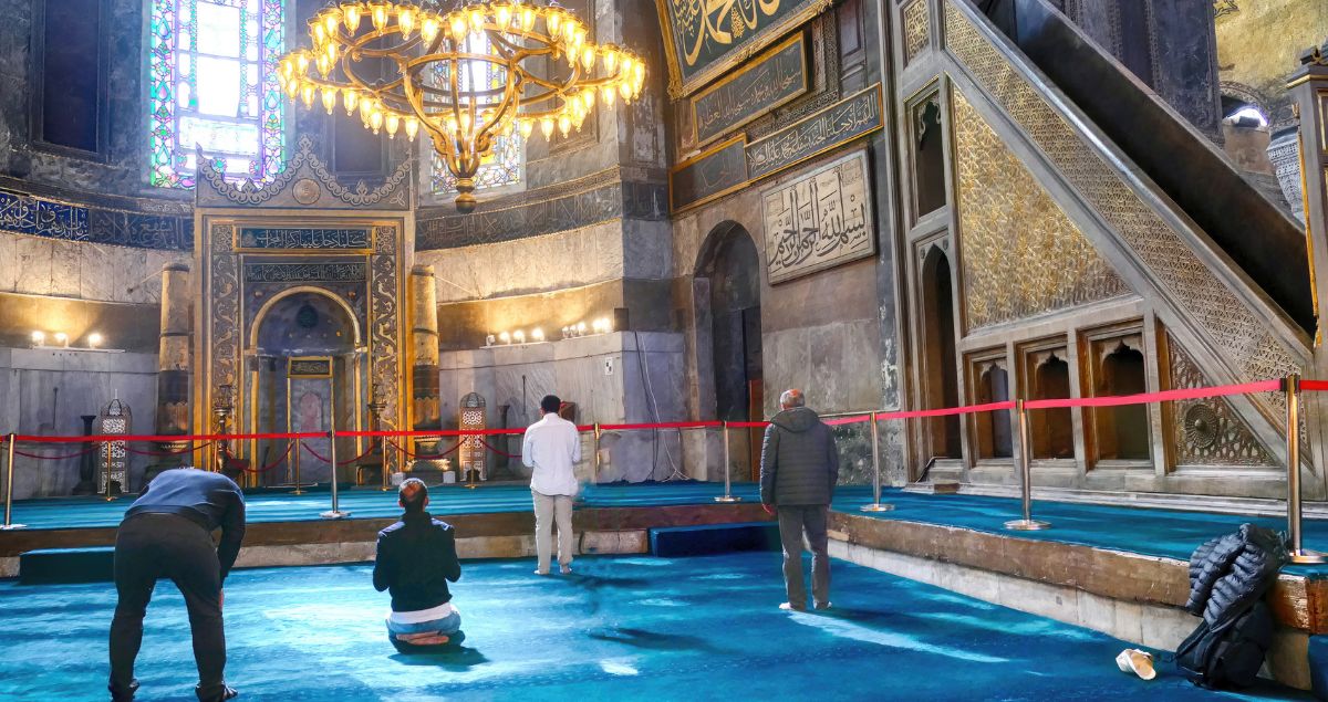 فضل يوم الجمعة وليلته